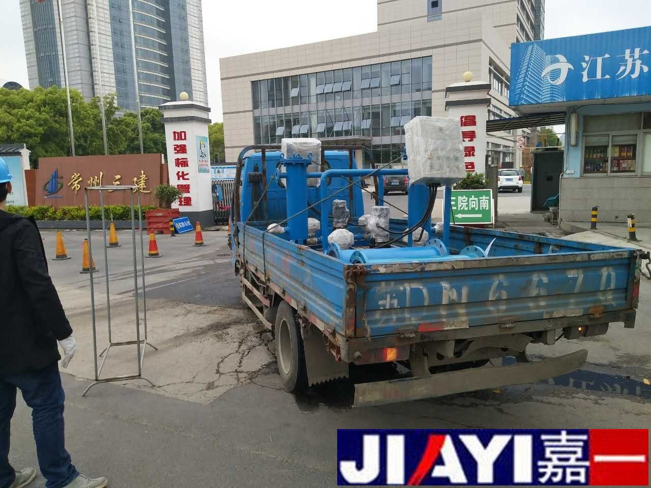 常州三院的冷凝器膠球清洗裝置順利發貨