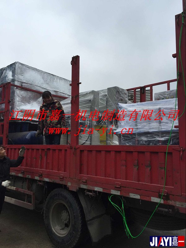 發往南昌的全自動加藥裝置發貨啦